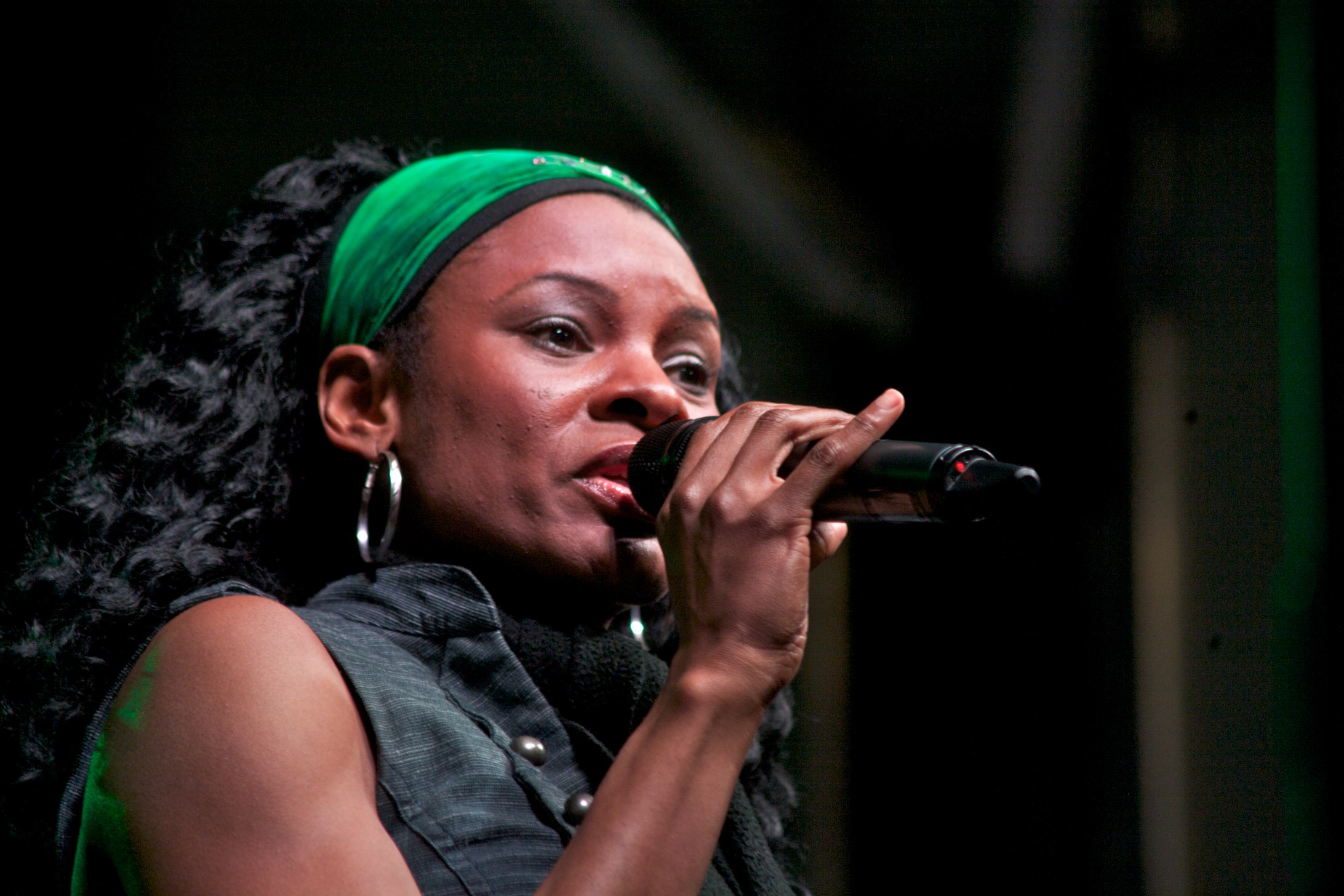 Albums list songs of artist Nicole C. Mullen chords.vip